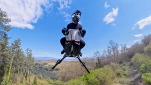 Uçan motosiklet Volonaut Airbike için yeni bir daha video geldi