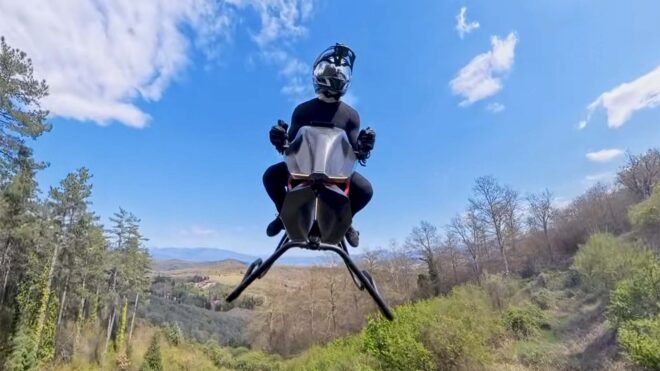 Uçan motosiklet Volonaut Airbike için yeni bir daha video geldi