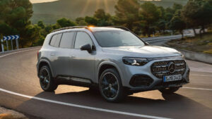 Yeni Mercedes-Benz GLB görücüye çıkarıldı