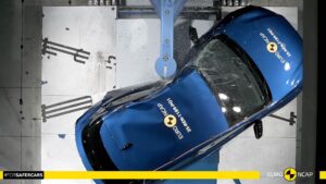 Yeni Renault Clio, EuroNCAP'ten dört yıldız aldı [Video]