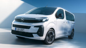 Yerli üretim Opel Zafira ve Vivaro, Türkiye'de satışa sunuldu