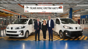 Türkiye'de üretilen Peugeot Expert Traveller yollara çıkarılıyor