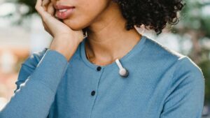 SwitchBot, her konuşmayı kayıt altına alan yapay zeka destekli yeni cihazını tanıttı