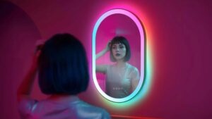 Lifx, CES 2026'da Matter destekli akıllı aynasını tanıttı