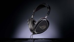 Asus, CES 2026'da 100mm "planar magnetic" sürücülere sahip oyuncu kulaklığı ROG Kithara'yı tanıttı