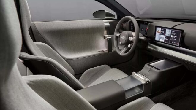 Audi tasarım şefi otomobillerdeki büyük ekranları eleştirdi