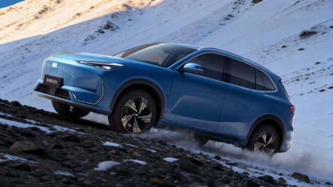 Volvo'nun sahibi Çinli Geely, Ford'un Avrupa'ki üretim hatlarında otomobil üretebilir