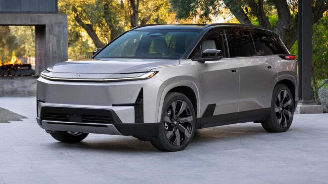 Tamamen elektrikli yeni Toyota Highlander görücüye çıkarıldı