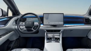 Çin, temel araç kontrolleri için fiziksel butonları zorunlu kılacak