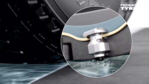 Nokian, otomatik olarak açılan çivilere sahip kış lastiği geliştirdi