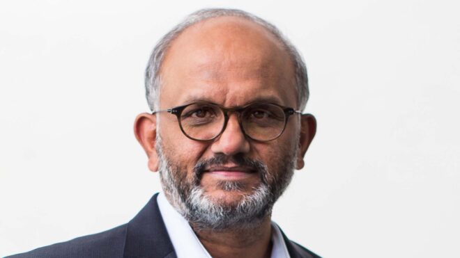 Adobe CEO'su Shantanu Narayen, 18 yılın ardından görevinden ayrılıyor