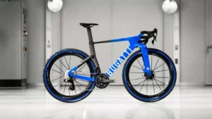 Bugatti ve Factor Bikes, 24 bin dolarlık bir özel yarış bisikleti hazırladı