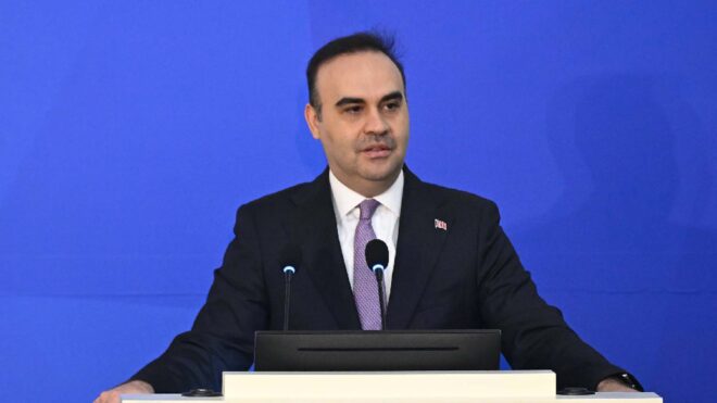 Bakan Kacır, otomotiv sektörü hakkında açıklamalarda bulundu