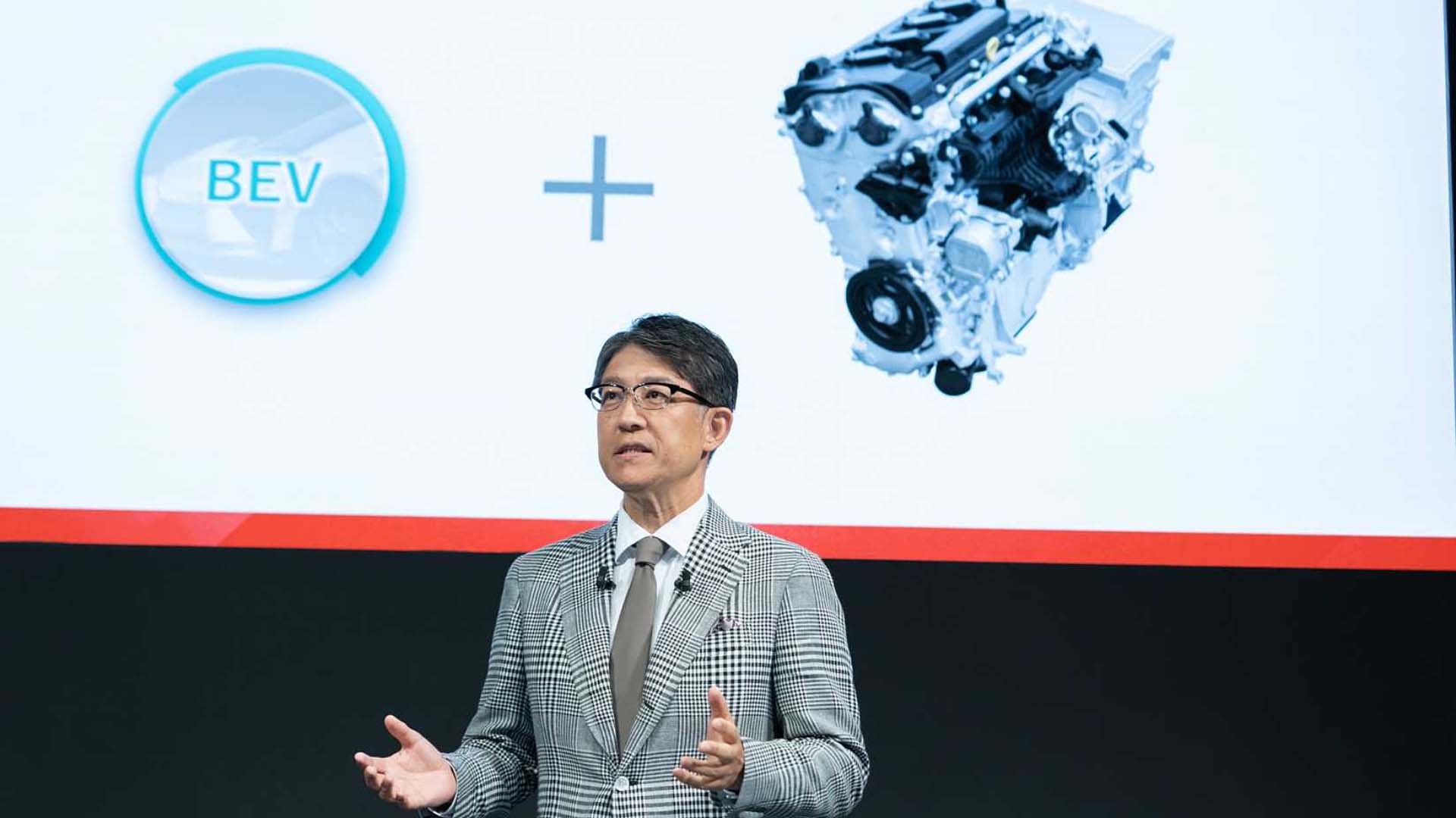 Eski Toyota CEO’su Koji Sato: “İşler böyle giderse hayatta kalamayız.”