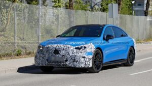 Elektrikli yeni Mercedes C-Class için yeni fotoğraflar paylaşıldı