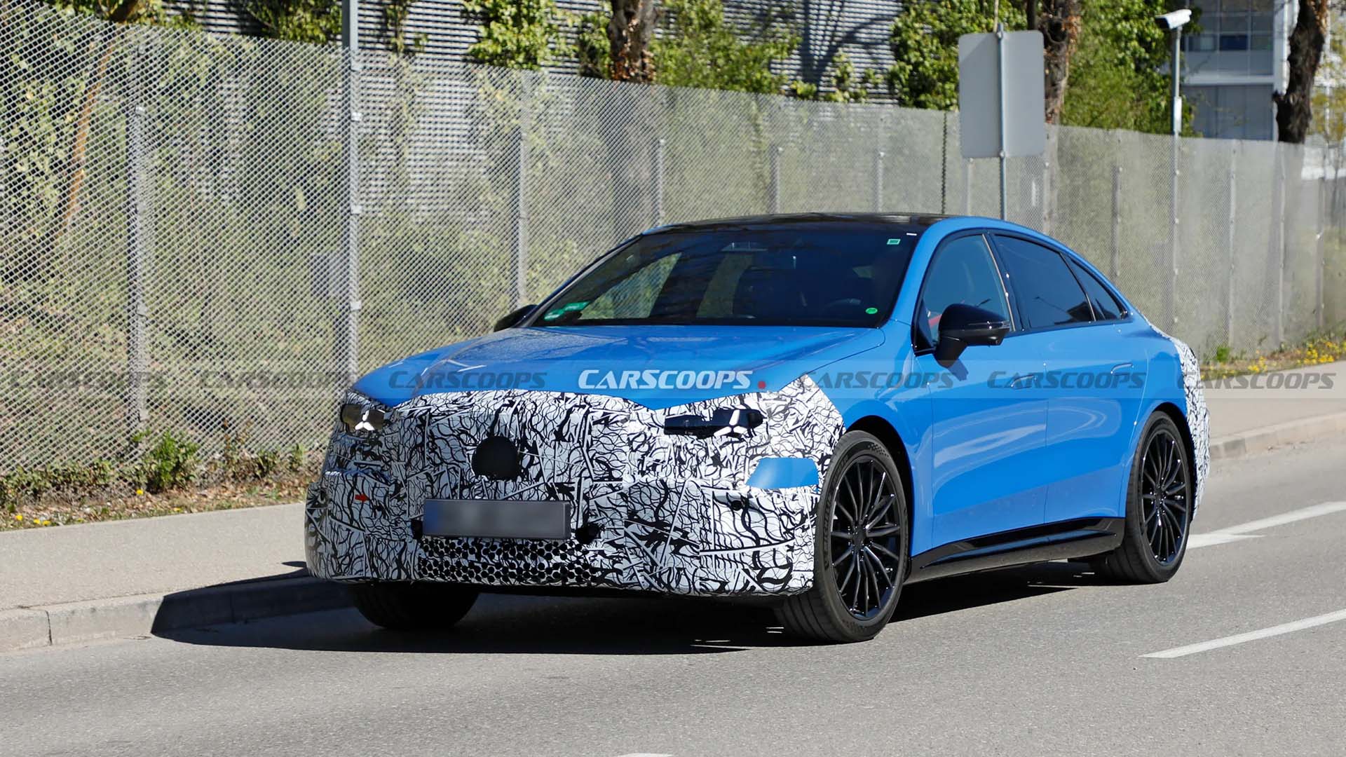 Elektrikli yeni Mercedes C-Class için testlerden fotoğraflar paylaşıldı