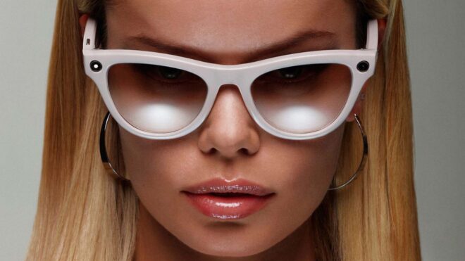 Apple, ilk akıllı gözlük modeli için yeni bilgiler verildi