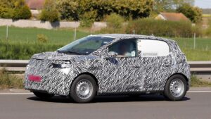 Dacia’nın uygun fiyatlı yeni elektrikli aracı testlerde görüntülendi