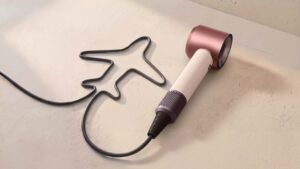 Kompakt saç kurutma makinesi Dyson Supersonic Travel tanıtıldı