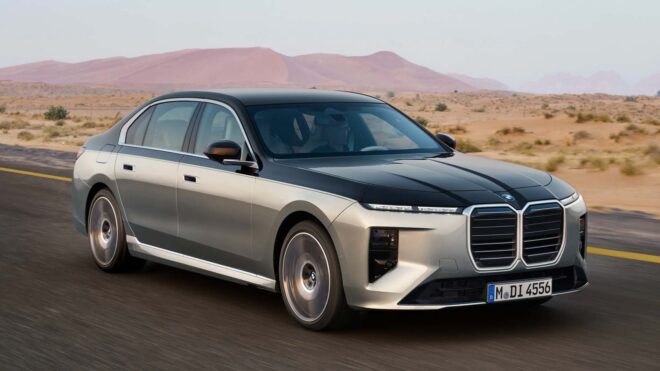 Yeni BMW 7 Serisi resmi olarak görücüye çıkarıldı