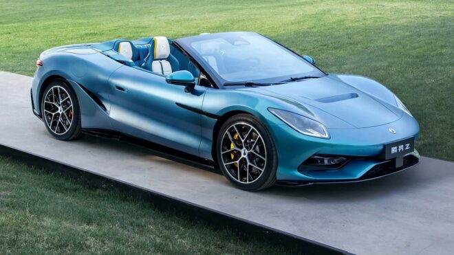 BYD, yeni elektrikli süper otomobili Denza Z’yi görücüye çıkardı