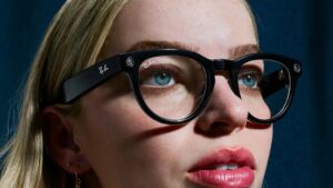 Vision Pro’yu rafa kaldırdığı iddia edilen Apple’ın ilk akıllı gözlüğü için yeni bilgiler geldi