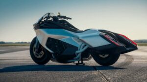 BMW'den dikkat çeken yeni motosiklet konsepti: "Vision K18"