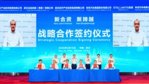 Stellantis ve Çinli Dongfeng Motor, küresel pazarlara ortak üretim yapacak