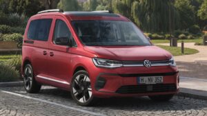 Makyajlı Volkswagen Caddy'nin konsolu da gözler önüne serildi