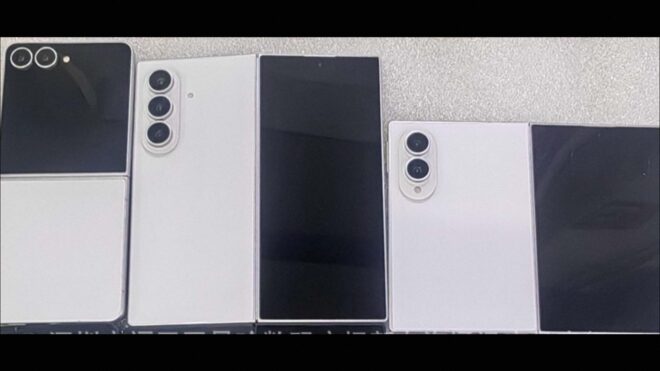 Samsung Galaxy Z Flip8, Galaxy Z Fold8, Galaxy Z Fold8 Ultra’nın maketlerini yan yana getiren bir fotoğraf paylaşıldı