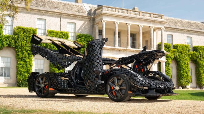 Technic setini kutlamak için tam boyutlu bir LEGO Koenigsegg Sadair’s Spear hazırlandı