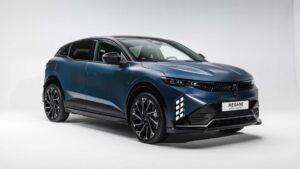 Türkiye’de de satılacak yeni Renault Megane E-Tech tanıtıldı