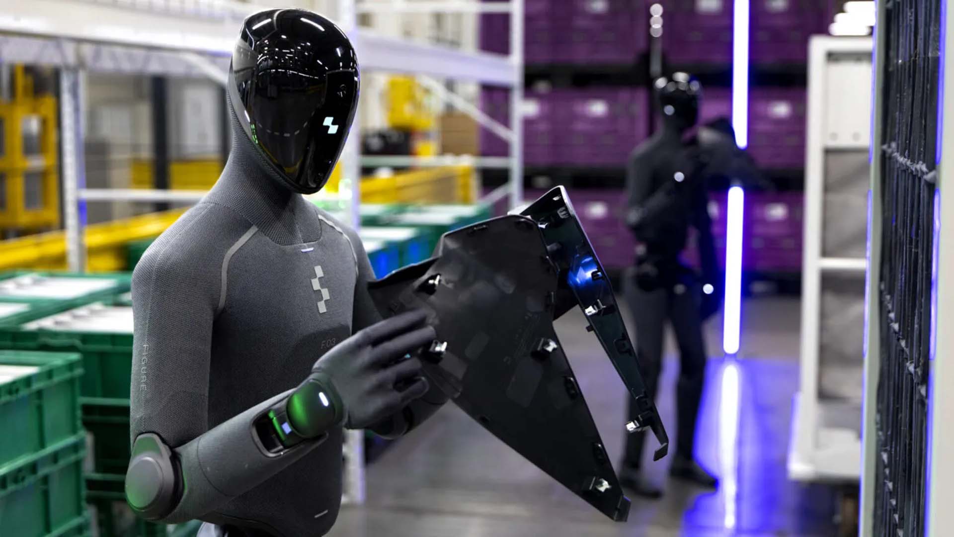 BMW, otomobil fabrikasında yeni insansı robotlar kullanmaya başladı