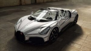 Porselen detaylarıyla öne çıkan Bugatti W16 Mistral Blanc Éternel görücüye çıkarıldı