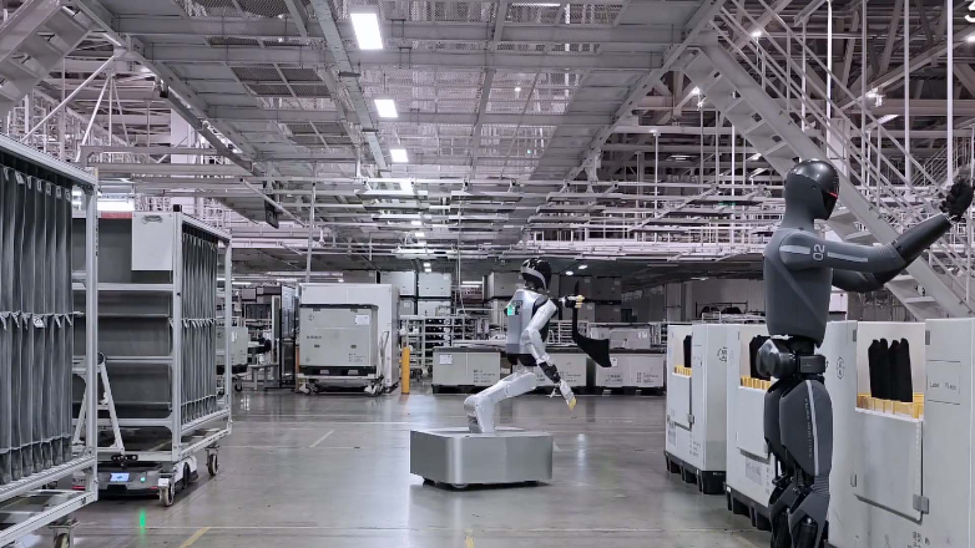 Xiaomi de otomobil üretiminde insansı robotlardan destek alıyor