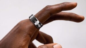 Tansiyon ölçebilen akıllı yüzük: "Signal Ring"