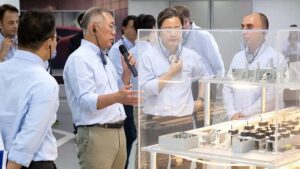 Hyundai Motor Group CEO’su Chung Euisun, IONIQ 3