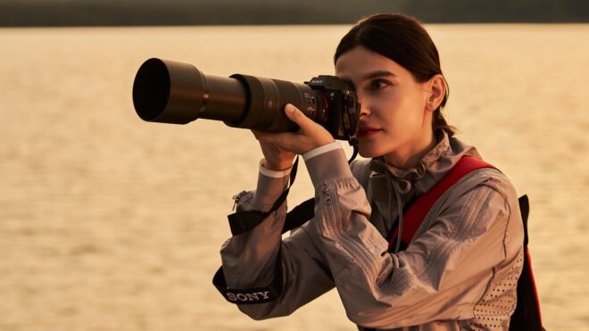Sony, 654 gramlık FE 100-400mm F5.6-8 OSS lensini tanıttı