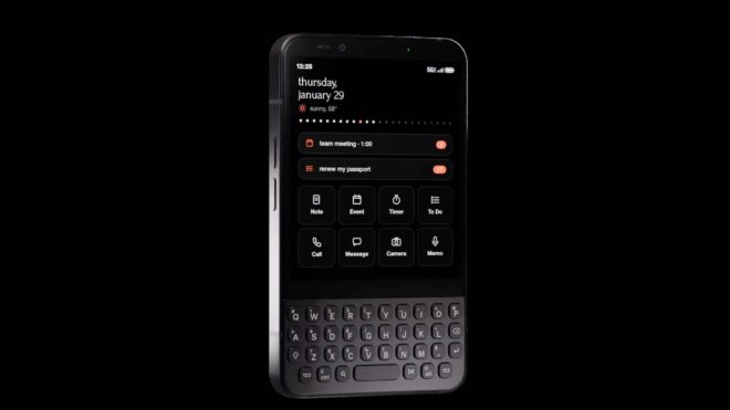 Fiziksel tuş takımına sahip Minimal Phone 2 geliyor