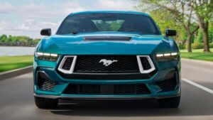 Dört kapılı "Ford Mustang" geliyor