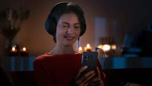Sony, Xperia serisi akıllı telefonlarında 3,5 mm kulaklık girişi ve microSD kart yuvası sunmaya devam edecek