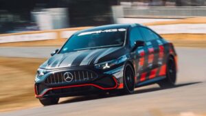 Mercedes-Benz CEO’su elektrikli CLA 45’in sahte V8’inden çok etkilenmiş