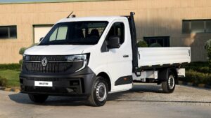 Yenilenen Renault Master Minibüs ve Master Kamyonet’in yeni açık kasa seçenekleri Türkiye'de