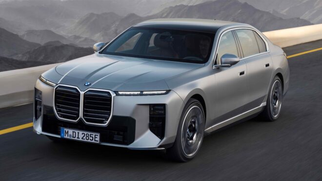 Yeni BMW 7 Serisi Türkiye'de satışa sunuldu