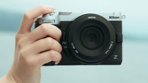 Fiyatıyla öne çıkan yeni tam kare aynasız Nikon Z5 IIC tanıtıldı