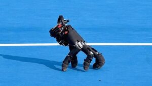 ETH Zurich araştırmacıları, parmaklarıyla yürüyebilen bir robotik el hazırladı [Video]