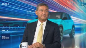 Koç Holding Otomotiv Grubu Başkanı: "Çinlilerle 1-1,5 aya kalmaz anlaşma yapılacağını düşünüyorum."