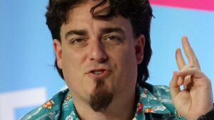 ABD, savaşın geleceğini şekillendirmek için Elon Musk ve Palmer Luckey'den yardım alacak