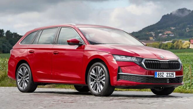 Skoda, Octavia'yı "tam hibrit" olarak da sunacak