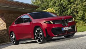 Tamamen elektrikli yeni BMW iX4 görücüye çıkarıldı
